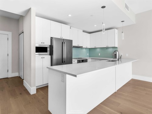 206-1591 Bowser Avenue, North Vancouver, BC 