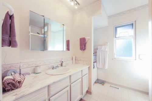 6415 Buckingham Drive, Burnaby, BC 