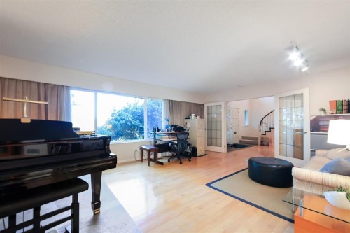 6415 Buckingham Drive, Burnaby, BC 