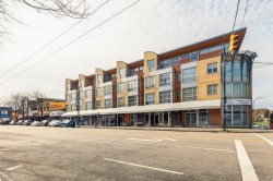 PH3-4113 Fraser Street  Vancouver, BC V5V 4E9