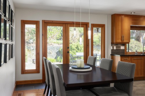 1374 15Th Street E, North Vancouver, BC 