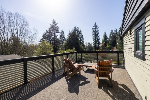 1374 15Th Street E, North Vancouver, BC 