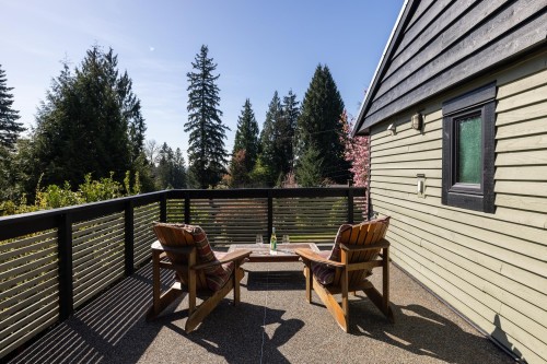 1374 15Th Street E, North Vancouver, BC 