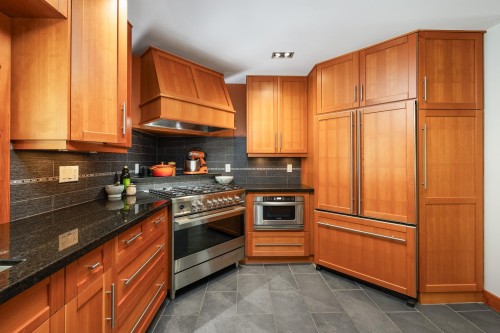 1374 15Th Street E, North Vancouver, BC 