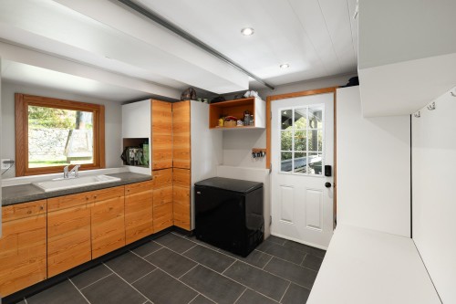 1374 15Th Street E, North Vancouver, BC 