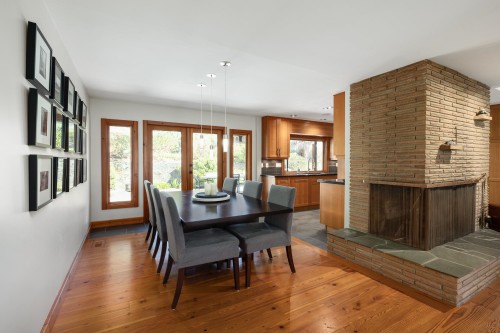 1374 15Th Street E, North Vancouver, BC 