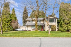 20885 124th Avenue Maple Ridge, BC V4R 2M9