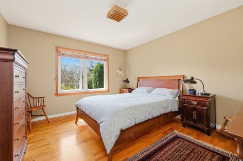 818 6Th Street E, North Vancouver, BC 