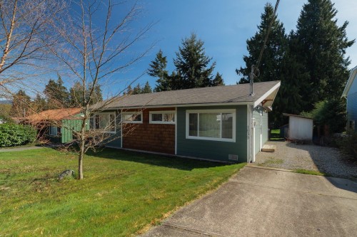 1035 Rosamund Road  Gibsons, BC V0N 1V3