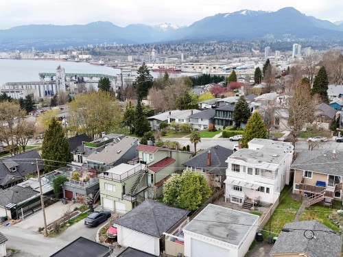 3624 Cambridge Street, Vancouver, BC 