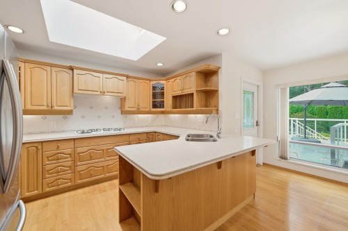 2522 Bronte Drive, North Vancouver, BC 