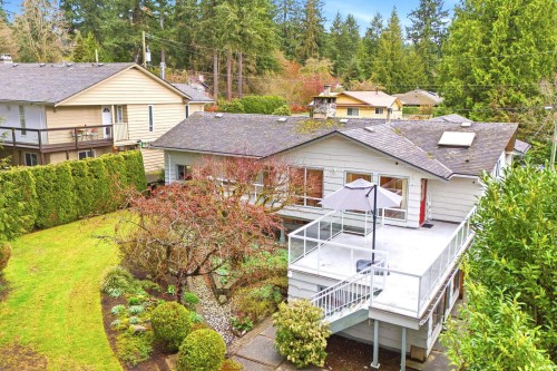 2522 Bronte Drive, North Vancouver, BC 