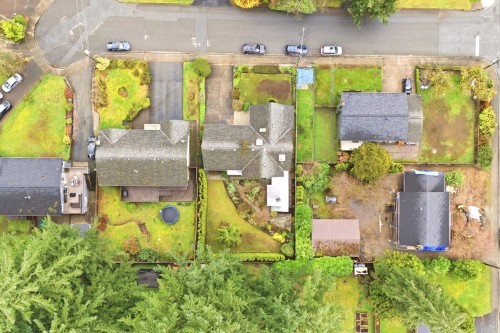 2522 Bronte Drive, North Vancouver, BC 