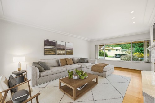 2522 Bronte Drive, North Vancouver, BC 