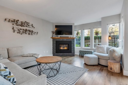 102-245 15th Street W North Vancouver, BC V7M 1S3