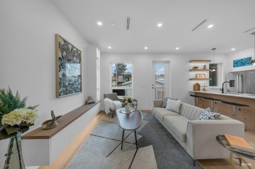 2713 Cheyenne Avenue, Vancouver, BC 