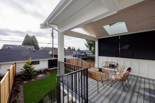 229 22Nd Street E, North Vancouver, BC 