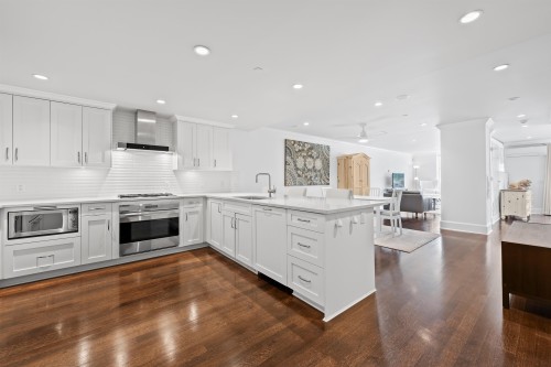 9-1891 Marine Drive  West Vancouver, BC V7V 1J7