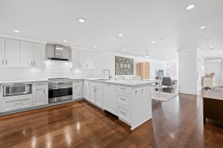 9-1891 Marine Drive  West Vancouver, BC V7V 1J7