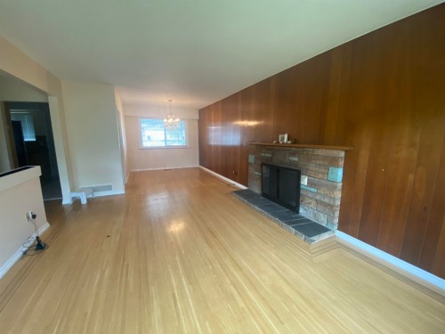 7635 10Th Avenue, Burnaby, BC 