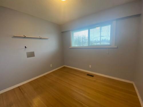 7635 10Th Avenue, Burnaby, BC 