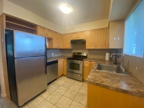 7635 10Th Avenue, Burnaby, BC 