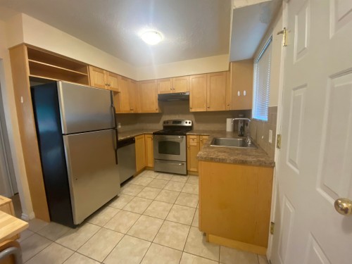 7635 10Th Avenue, Burnaby, BC 