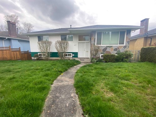 7635 10Th Avenue, Burnaby, BC 