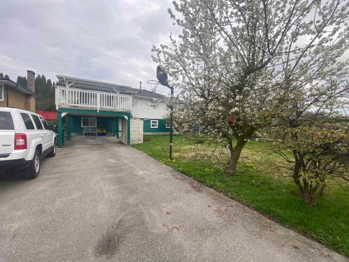 7635 10Th Avenue, Burnaby, BC 