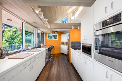 5840 Falcon Road, West Vancouver, BC 