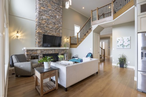 1407 Strawline Hill Street, Coquitlam, BC 