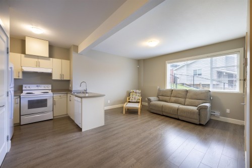 1407 Strawline Hill Street, Coquitlam, BC 