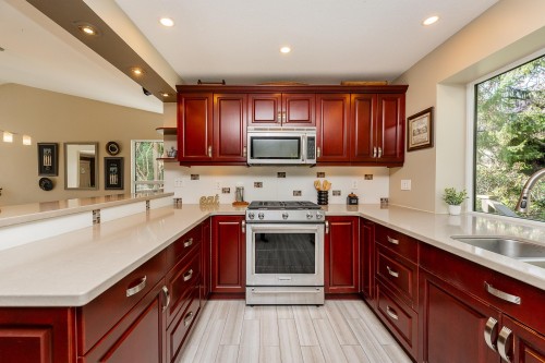 25 Ravine Drive, Port Moody, BC 
