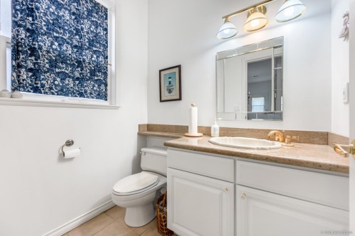 2154 Burquitlam Drive, Vancouver, BC 