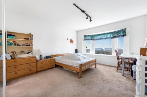 2154 Burquitlam Drive, Vancouver, BC 