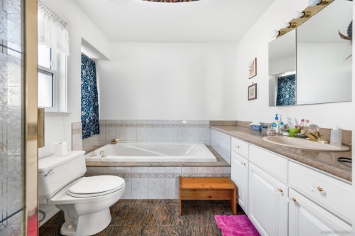 2154 Burquitlam Drive, Vancouver, BC 