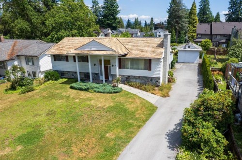 945 Lillian Street, Coquitlam, BC 