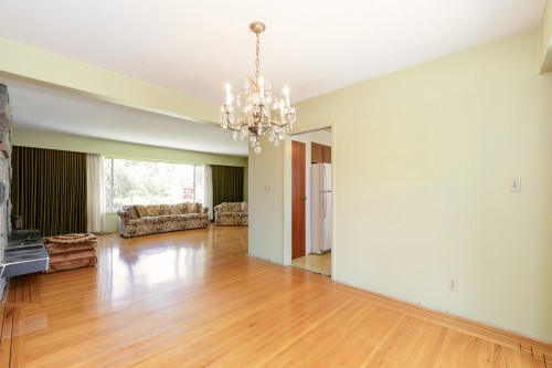 945 Lillian Street, Coquitlam, BC 