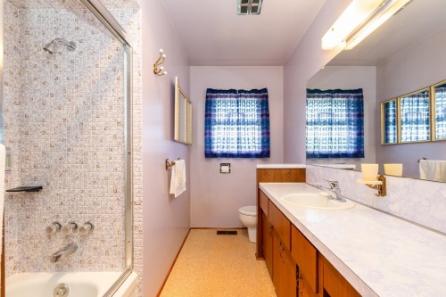 945 Lillian Street, Coquitlam, BC 