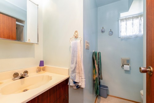 945 Lillian Street, Coquitlam, BC 