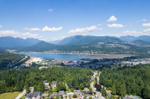 945 Lillian Street, Coquitlam, BC 