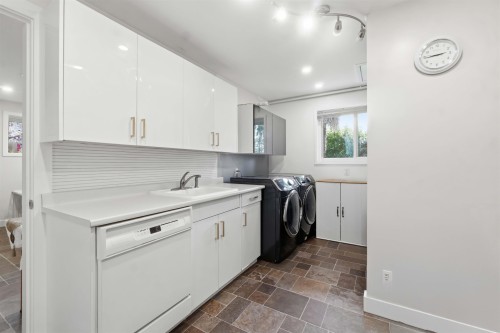 140 Eighth Avenue E, New Westminster, BC 