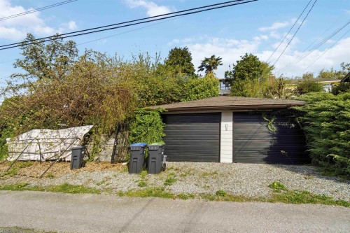 140 Eighth Avenue E, New Westminster, BC 