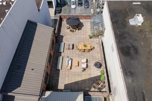 33 6Th Avenue E, Vancouver, BC 