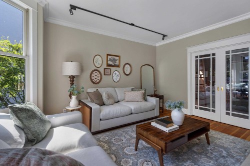 33 6Th Avenue E, Vancouver, BC 