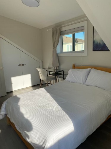 Laneway House-3254 E 6Th Ave, Vancouver, BC 