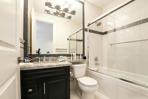 4056 30Th Avenue W, Vancouver, BC 
