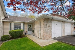 15-22308 124 Avenue Maple Ridge, BC V2X 0R6