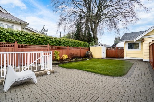 359 13Th Street E, North Vancouver, BC 