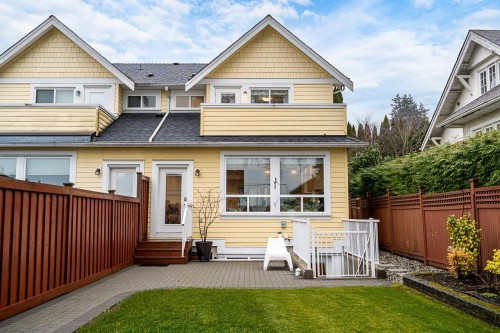 359 13Th Street E, North Vancouver, BC 